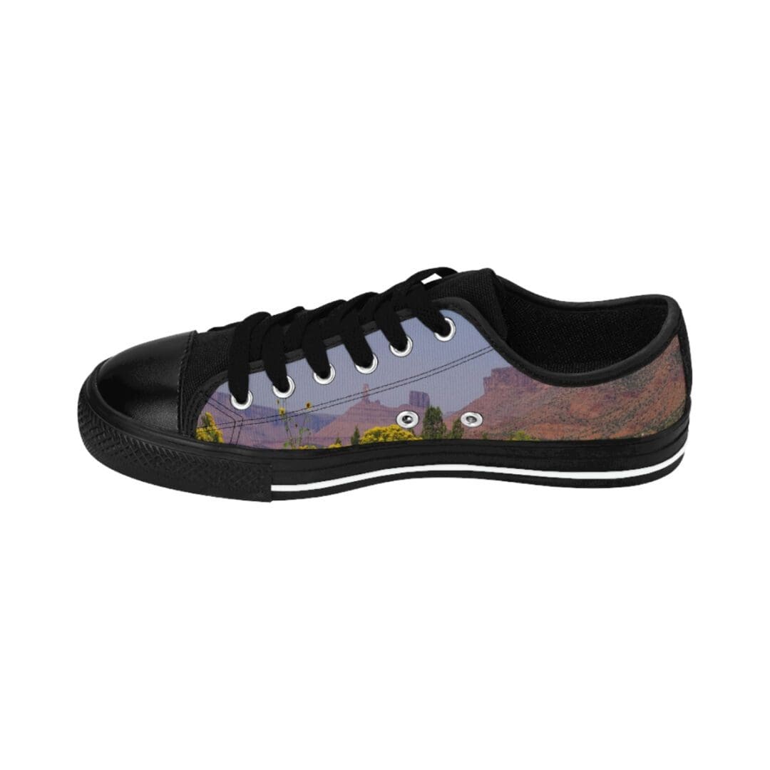 Canvas trainers with purple canyon design